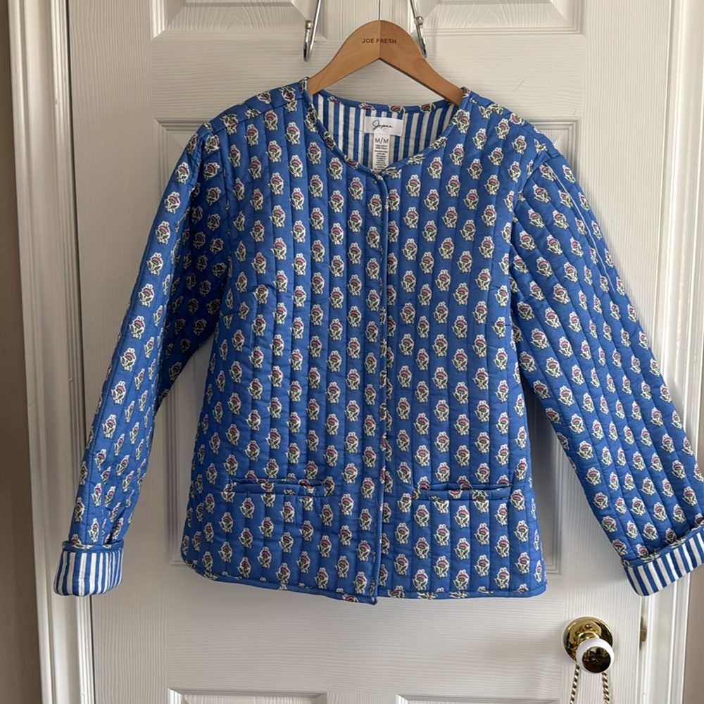 NWT Quilted Cotton Blue Floral Jacket 🪷